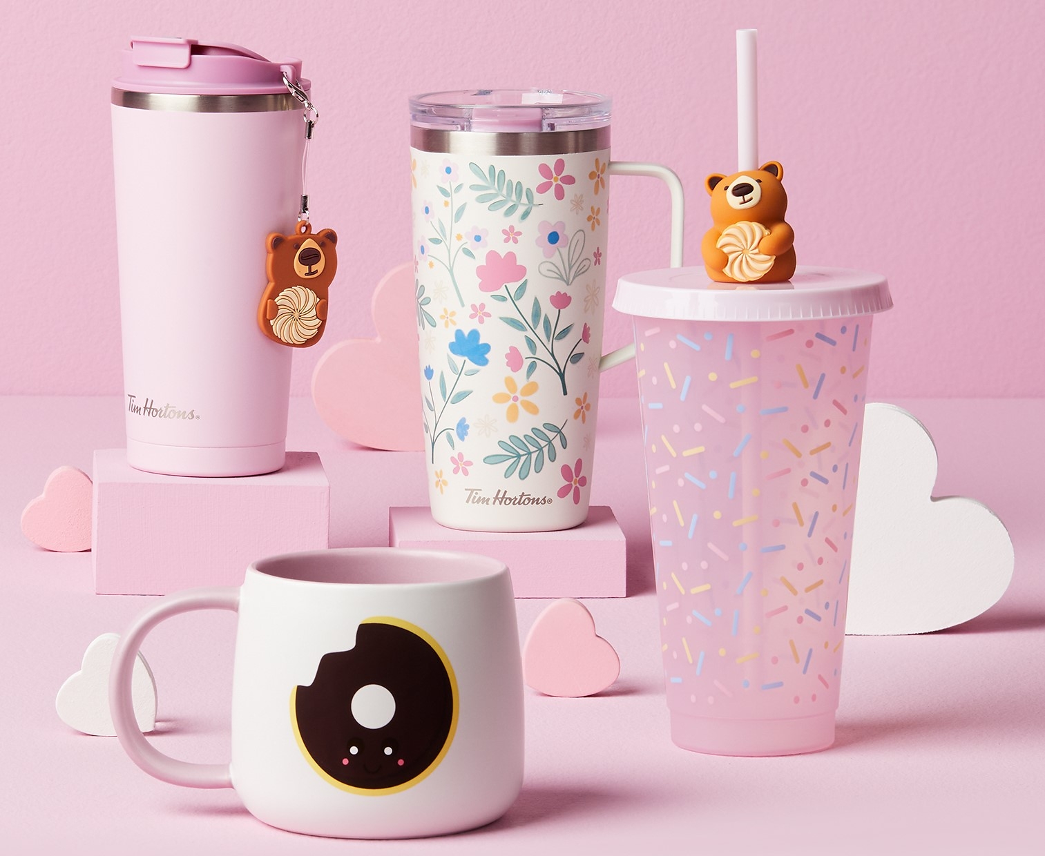 Tim Hortons lance la nouvelle tartelette à la crème pâtissière et la tartelette aux pacanes, de petits plaisirs sucrés parfaits pour accompagner café, latte ou thé