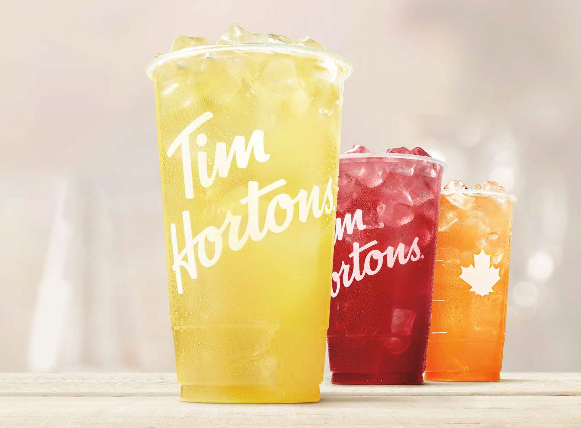 Tim Hortons continue d’exprimer sa 'passion' pour les boissons froides avec le lancement du RafraîchiTim limonade thé aux fruits de la passion